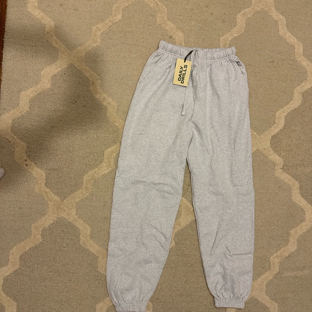 Daily Drills Unisex Fleece Joggers - Heather Grey